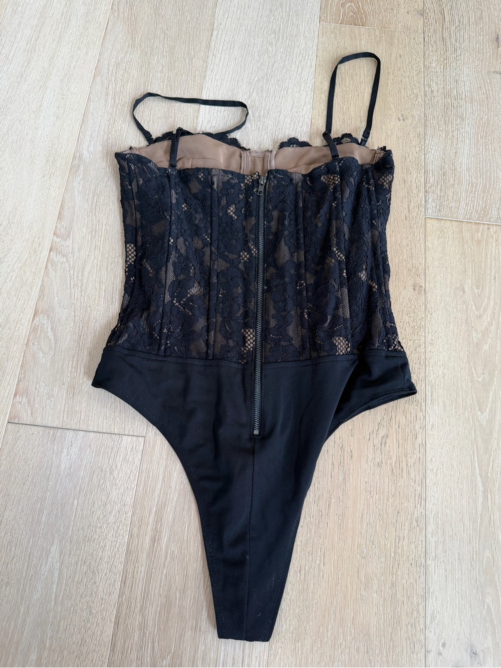 NEW Vici Sweet Lover Lace Bodysuit, Size M - Picture 7 of 8